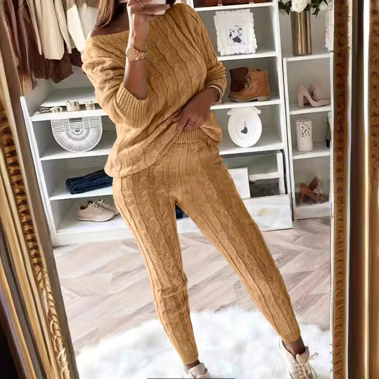 Knitted Two-Piece Set – Effortless Style and Comfort!