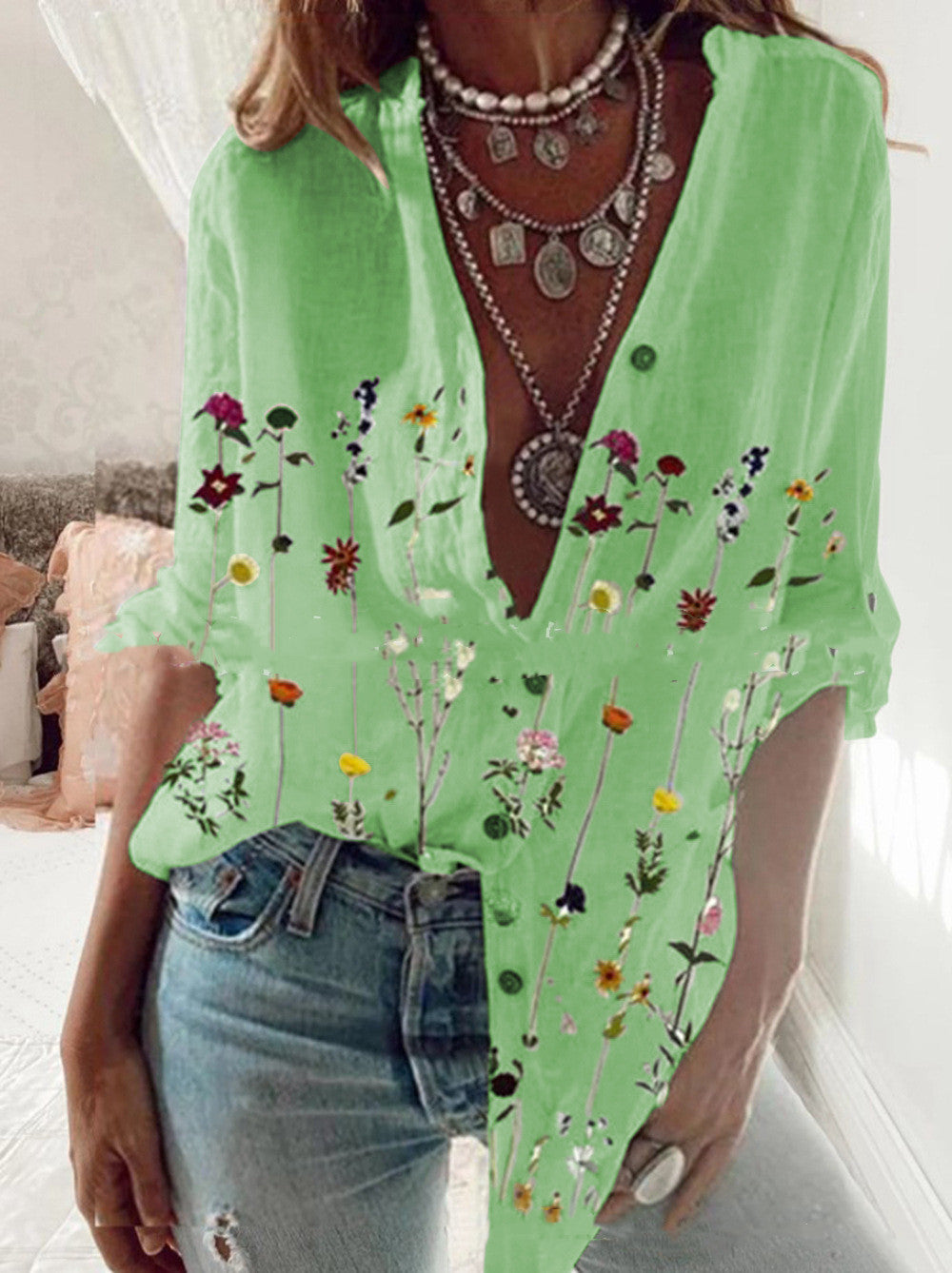 Boho-style green floral print spring shirt in light fabric for women