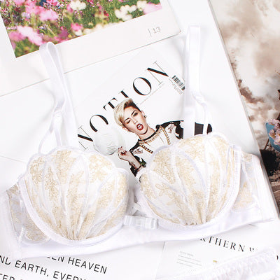 Romanttinen pitsialusasusetti