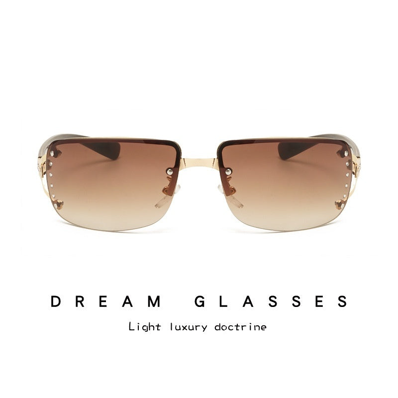 kulta ja liukuvärjätty ruskea aurinkolasit
