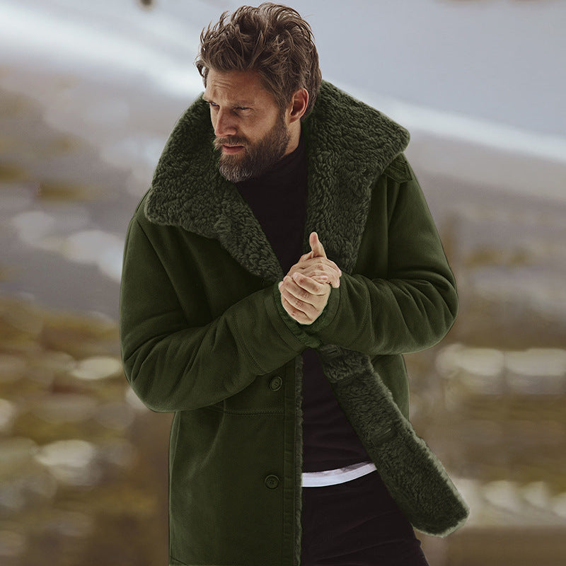 Green shearling-style men’s winter coat with side pockets