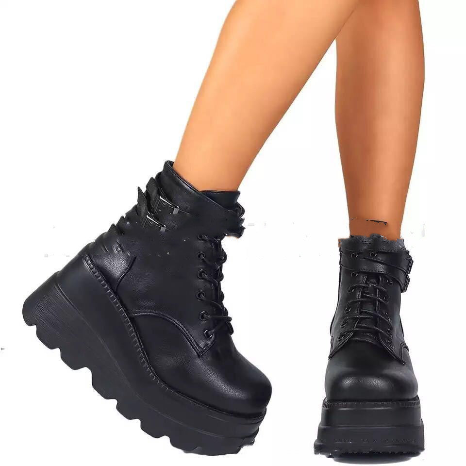Platform Boots – 11 Different Versions!