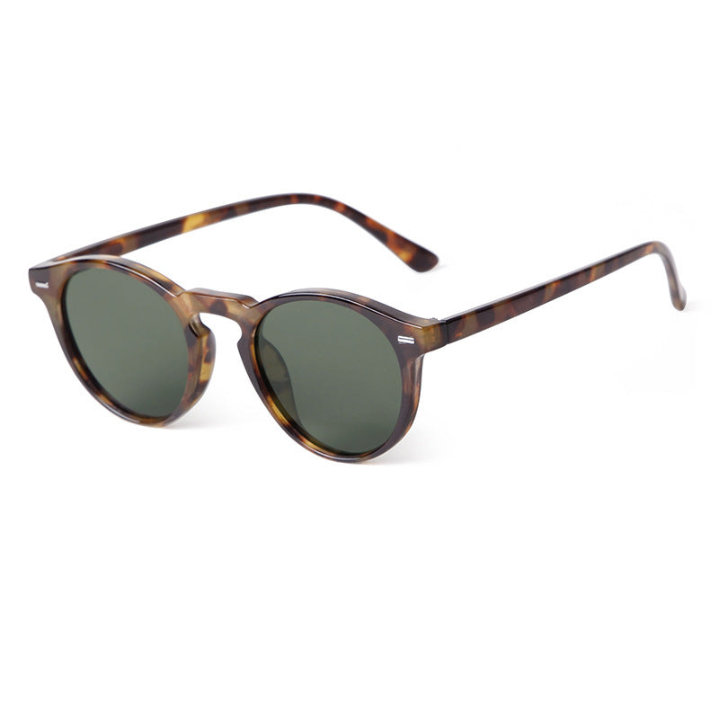 Creamy toffee frame with G15 green-tinted lenses – sweet meets smart.