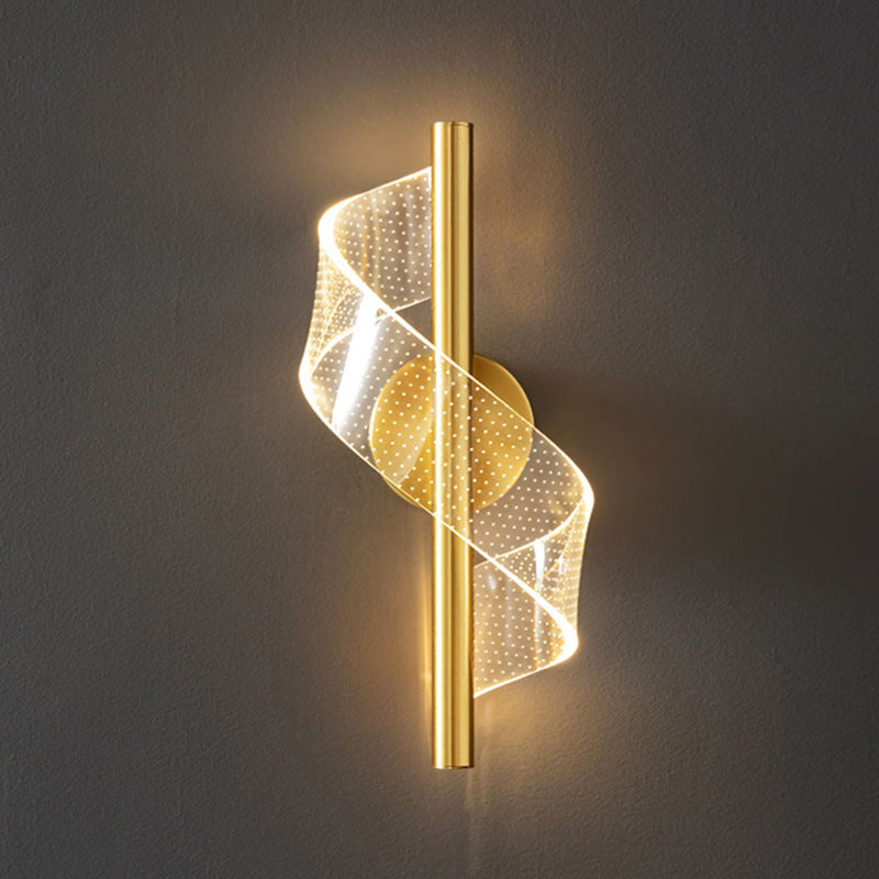 Wall lamp with spiral acrylic shade – Gold