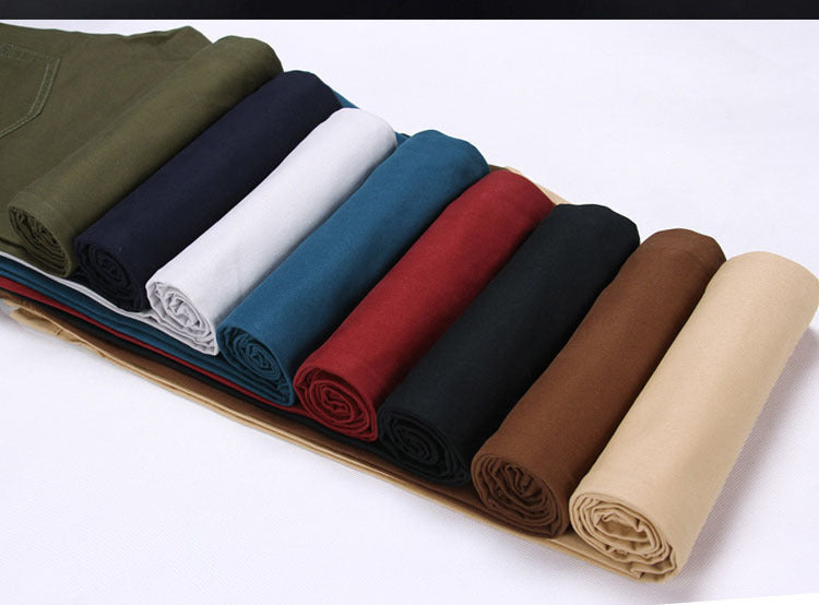 Casual men’s trousers with mid-rise waist and zip fly