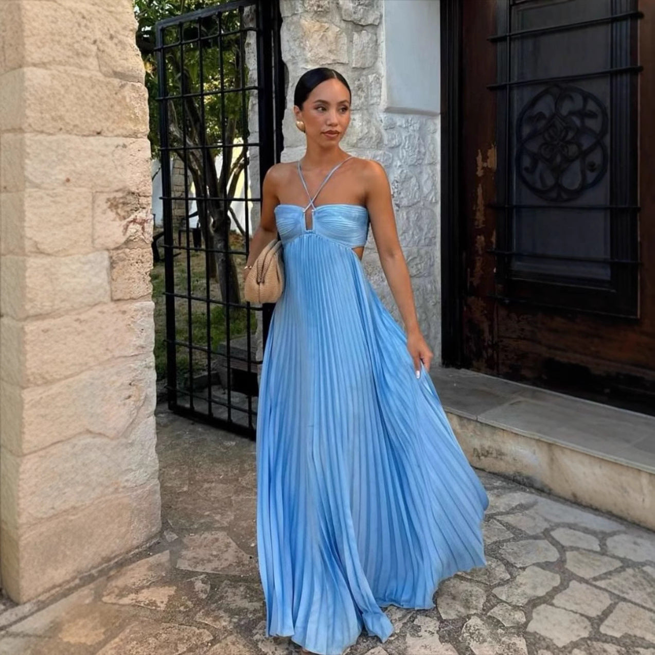 Blue pleated tube-top maxi dress with wide swing skirt
